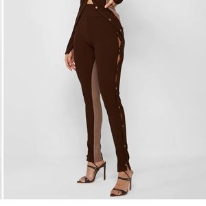 Open button side leggings